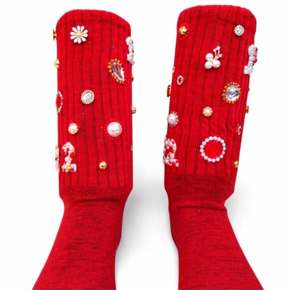 Heirloom Glam Crystal & Pearl Embellished Red Junk Charm Slouch Socks TT1515 - Picture 3 of 5